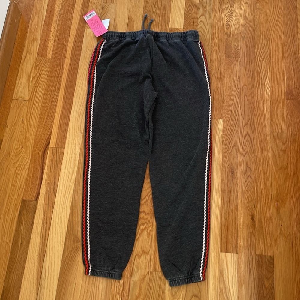 Betsey Johnson performance sweatpants size M NWT - Picture 4 of 4